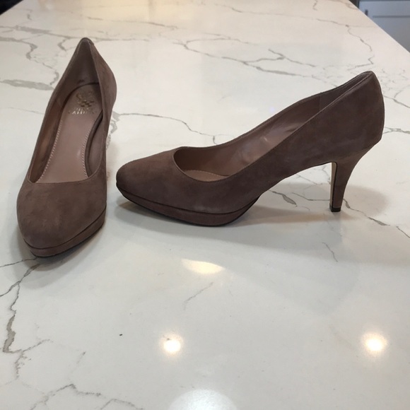 Vince Camuto Suede Pumps Cappuccino - Picture 3 of 8